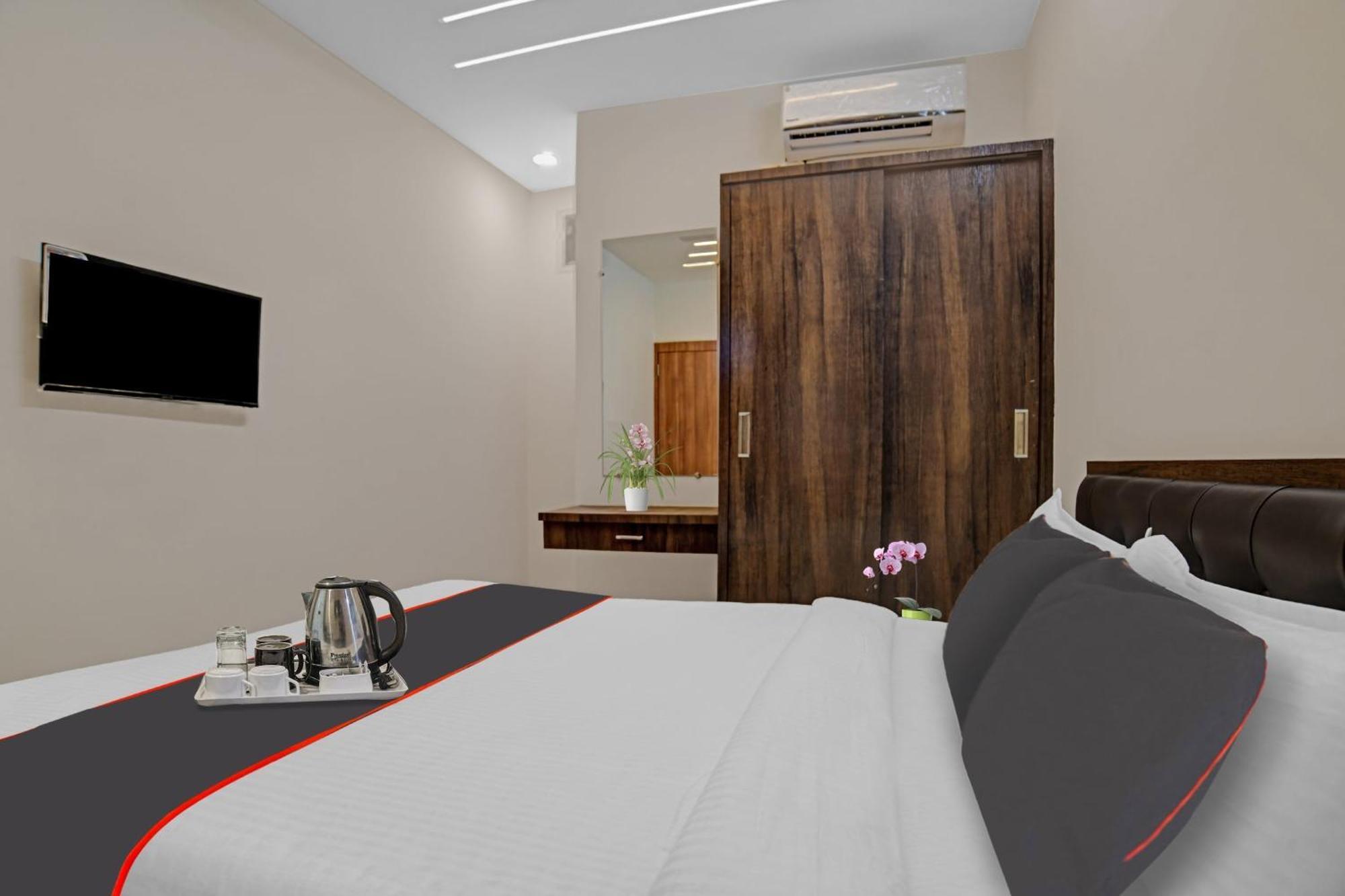 Collection O Riddhi Siddhi Hotel Indore Exterior photo