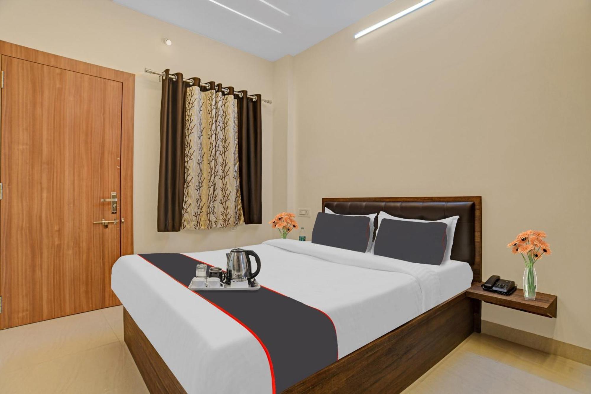 Collection O Riddhi Siddhi Hotel Indore Exterior photo